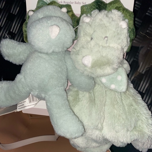 Baby clothes 0-2T GENTLY USED SOME NEW! - Picture 16 of 16